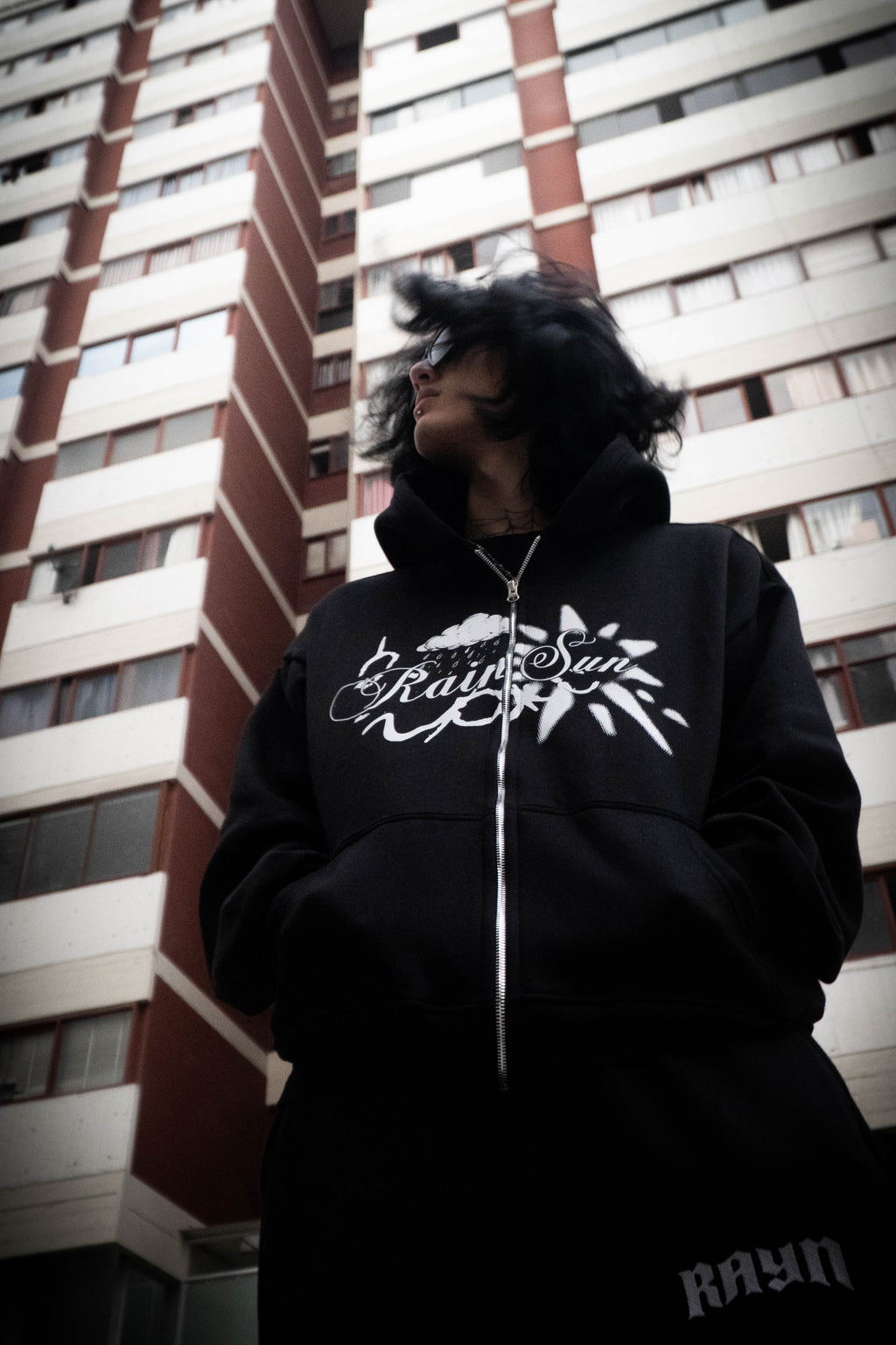 ZIP HOODIE NEGRA